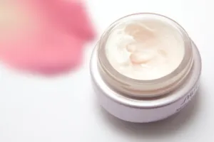 Naturalne kosmetyki doskonale odżywią skórę twarzy